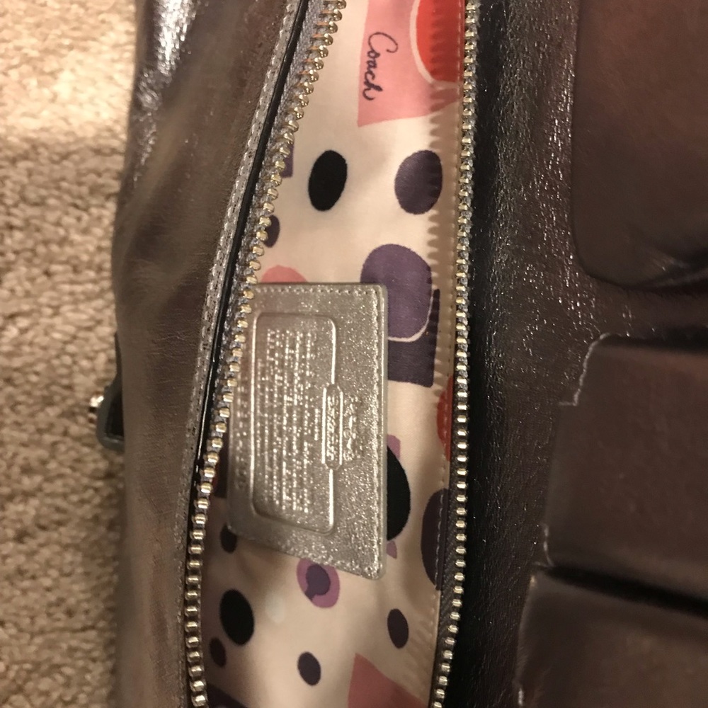 NWOT Silver Coach clutch w/ shoulder strap. - Picture 6 of 7